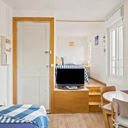 Le Miroir Aux Fees