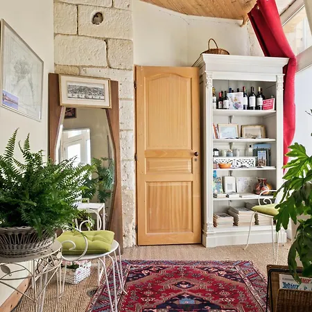 Le Miroir Aux Fees Bed & Breakfast Bordeaux