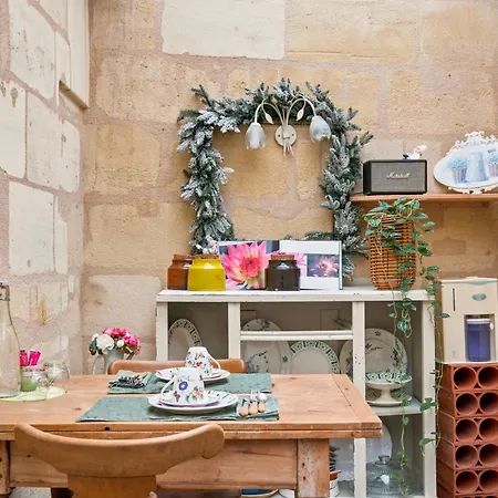 Le Miroir Aux Fees Bed & Breakfast Bordeaux