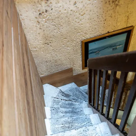 Le Miroir Aux Fees Bed & Breakfast 3*